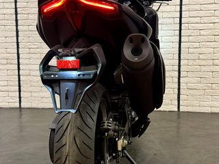 2026 Yamaha TMAX, пурпурный, 1770000 рублей, вид 4