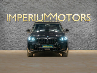 2026 BMW X5 M60i IV (G05/G18) Рестайлинг, чёрный, 19690000 рублей, вид 2