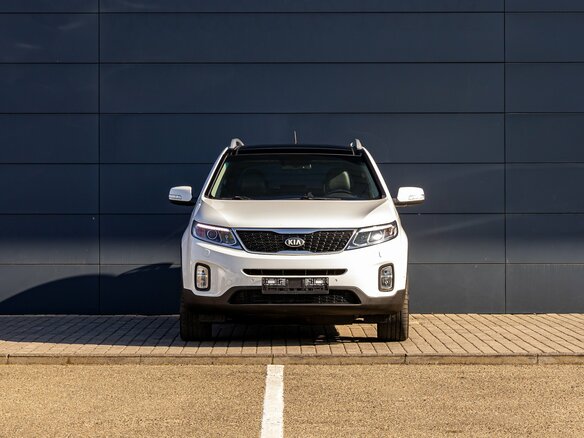 2018 Kia Sorento II Рестайлинг, белый, 1795000 рублей - вид 1
