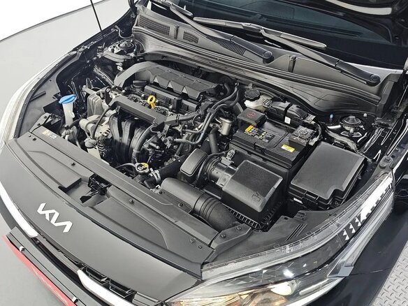 2023 Kia K3 II Рестайлинг, чёрный, 1670000 рублей - вид 8