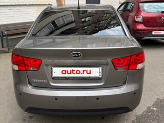 2012 Kia Cerato 6-speed II, серый, 1400000 рублей, вид 3