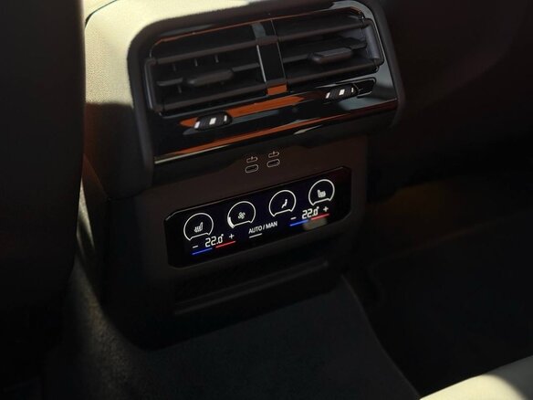 2025 BMW M5 VII (G90), зелёный, 21250000 рублей - вид 20