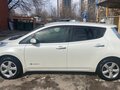 2013 Nissan Leaf (EM57) I (ZE0/AZE0), белый, 1250000 рублей - вид 5