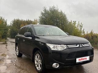 2013 Mitsubishi Outlander III, чёрный, 1950000 рублей, вид 2