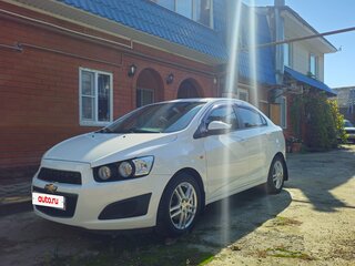 2013 Chevrolet Aveo II, белый, 780000 рублей, вид 5