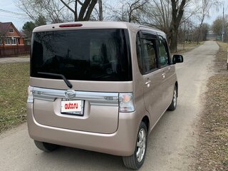 2010 Daihatsu Tanto II, красный, 580000 рублей, вид 4