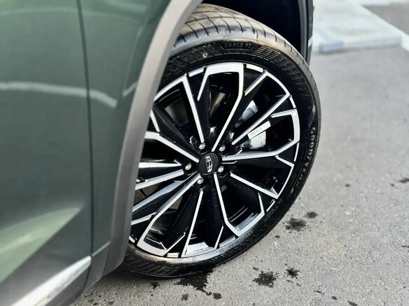 2026 Geely Monjaro (Xingyue L) I Рестайлинг 2 (China Market), зелёный, 4190000 рублей - вид 6