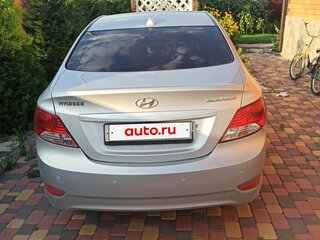 2014 Hyundai Solaris I, серебристый, 620000 рублей, вид 2