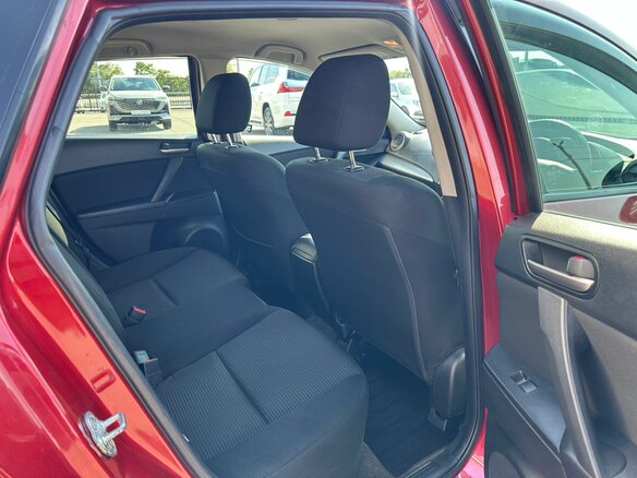 2013 Mazda Axela II Рестайлинг, красный - вид 19