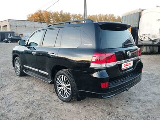 2020 Toyota Land Cruiser 200 Series Рестайлинг 2, чёрный, 7254000 рублей, вид 4