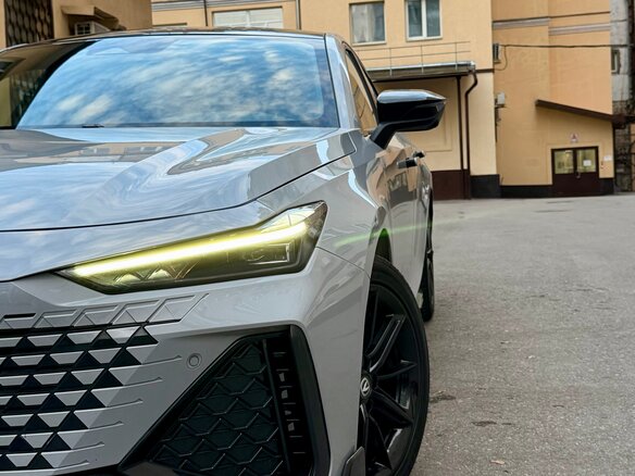 2023 Changan UNI-V I, серебристый, 2500000 рублей - вид 8