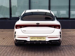 2021 Kia K5 III, белый, 2549000 рублей, вид 4