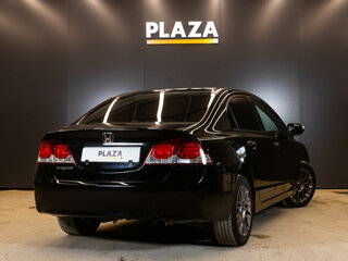 2010 Honda Civic VIII Рестайлинг, чёрный, 700000 рублей, вид 3