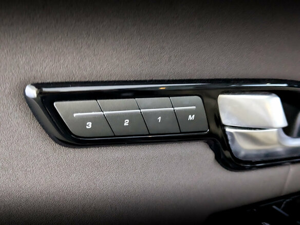 2017 Land Rover Range Rover Evoque I Рестайлинг, коричневый, 2855000 рублей - вид 29