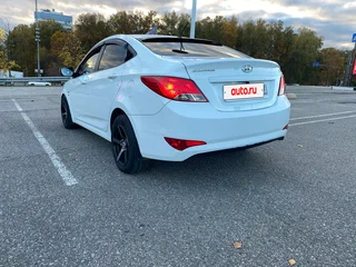 2015 Hyundai Solaris I Рестайлинг, белый, 1200000 рублей, вид 1