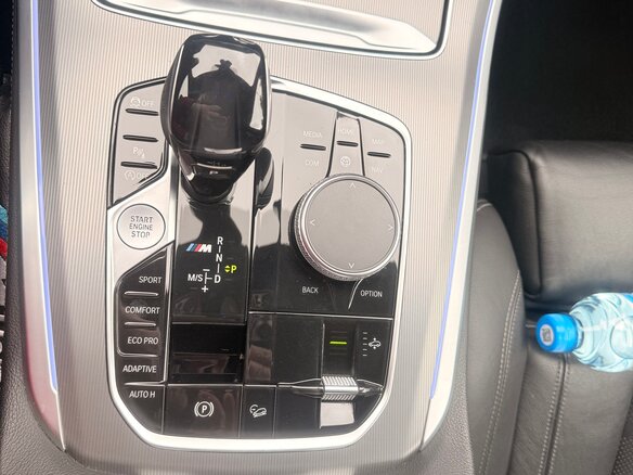2019 BMW X5 M50d IV (G05/G18), чёрный, 7300000 рублей - вид 16
