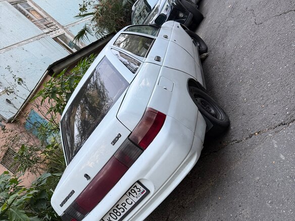 1998 Lada (ВАЗ) 2110, белый, 65000 рублей - вид 3