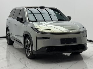 2025 Toyota bZ3X 58.3 kWh, серебристый, 2990000 рублей, вид 1
