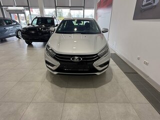 2026 Lada (ВАЗ) Vesta I Рестайлинг (NG), серебристый, 1875000 рублей, вид 2