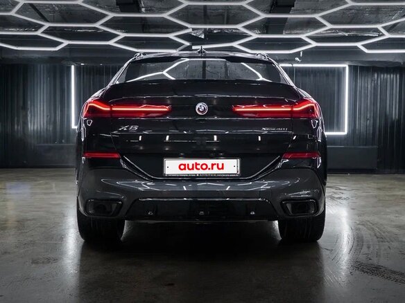 2023 BMW X6 40i III (G06), чёрный, 11500000 рублей - вид 2