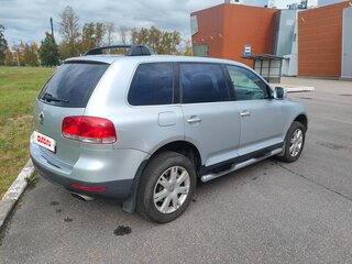 2006 Volkswagen Touareg I, серебристый, 890000 рублей, вид 5