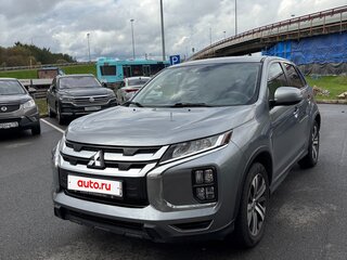 2021 Mitsubishi Outlander Sport I Рестайлинг 3, серебристый, 1500000 рублей, вид 2