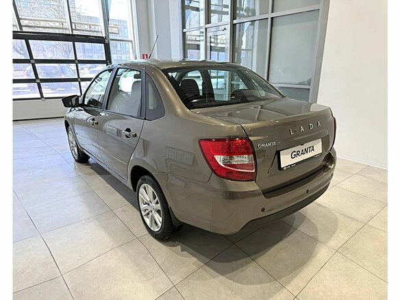 2026 Lada (ВАЗ) Granta I Рестайлинг, бежевый - вид 5
