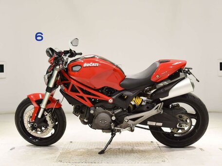 2011 Ducati Monster 696, красный, 499000 рублей, вид 1