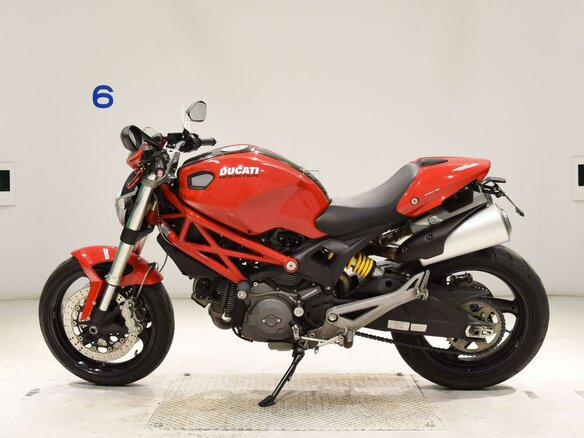 2011 Ducati Monster 696, красный, 499000 рублей