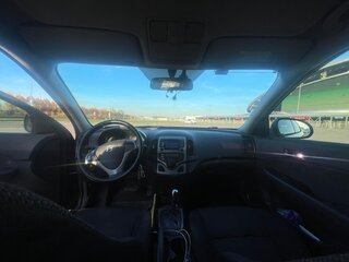 2011 Hyundai i30 I Рестайлинг, чёрный, 670000 рублей, вид 4