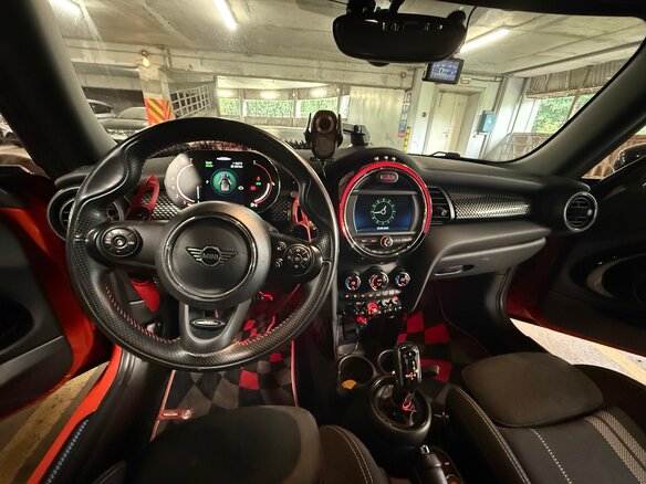 2020 Mini Hatch JCW III (F55/F56) Рестайлинг, оранжевый, 3100000 рублей - вид 10