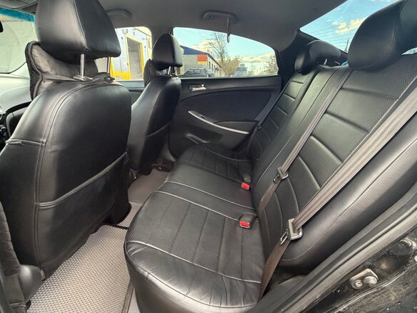 2011 Hyundai Solaris I, чёрный, 750000 рублей - вид 15