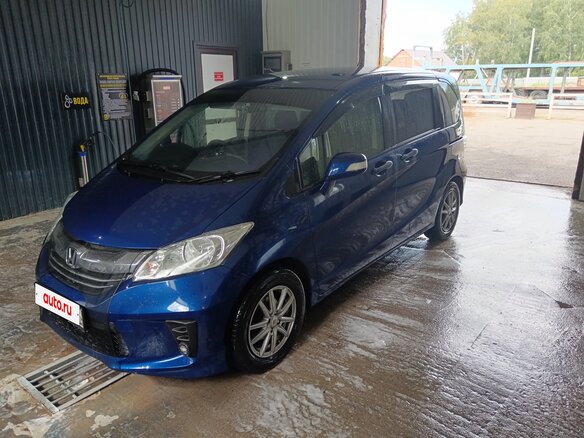 2014 Honda Freed I Рестайлинг, синий, 1199999 рублей