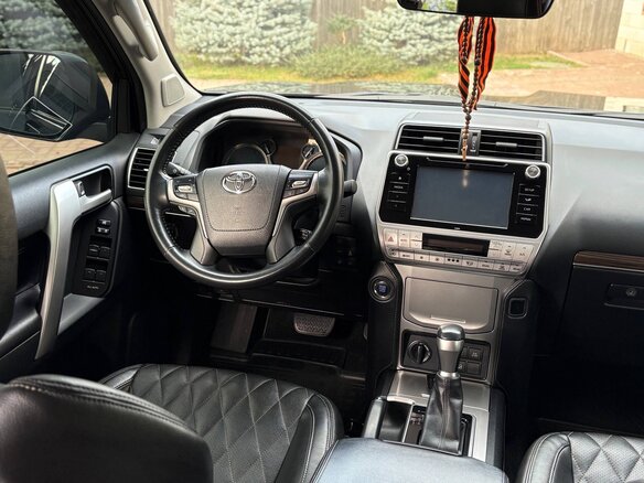 2019 Toyota Land Cruiser Prado 150 Series Рестайлинг 2, чёрный, 5200000 рублей - вид 14