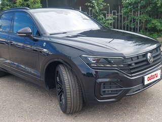 2021 Volkswagen Touareg III, чёрный, 6900000 рублей, вид 1