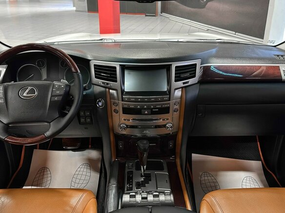 2012 Lexus LX 570 III Рестайлинг, белый, 4190000 рублей - вид 33