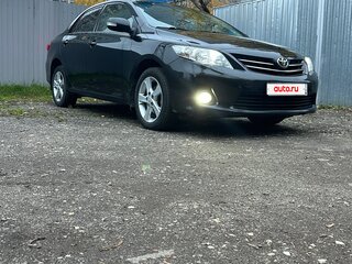 2010 Toyota Corolla X (E140, E150) Рестайлинг, чёрный, 1350000 рублей, вид 3