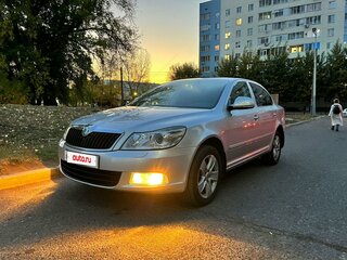 2013 Skoda Octavia II (A5) Рестайлинг, серый, 800000 рублей, вид 5