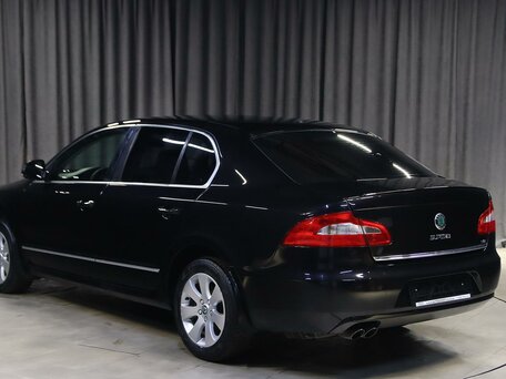 2011 Skoda Superb II, чёрный, 999000 рублей, вид 4