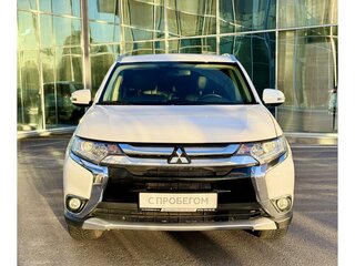 2015 Mitsubishi Outlander III Рестайлинг 2, белый, 1765000 рублей, вид 2