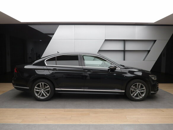 2017 Volkswagen Passat B8, чёрный - вид 19