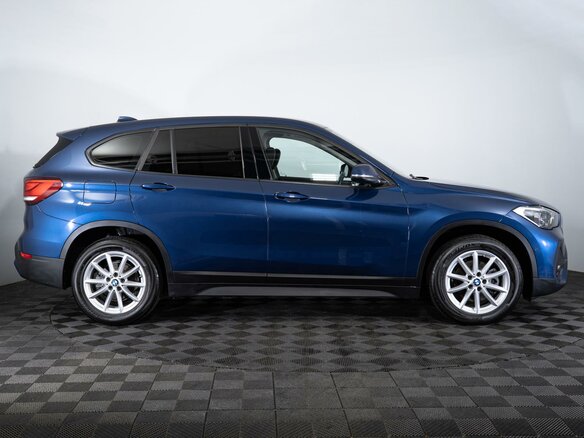 2021 BMW X1 18i sDrive II (F48) Рестайлинг, синий, 2490000 рублей - вид 4
