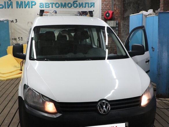 2010 Volkswagen Caddy III Рестайлинг, белый, 600000 рублей
