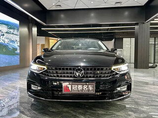 2025 Volkswagen Magotan B8 Рестайлинг, чёрный, 1821000 рублей, вид 3