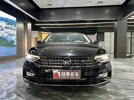 2025 Volkswagen Magotan B8 Рестайлинг, чёрный, 1821000 рублей, вид 3