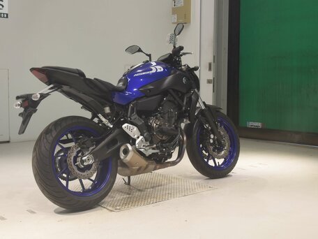 2017 Yamaha MT-07 (FZ-07), синий, 725000 рублей, вид 4