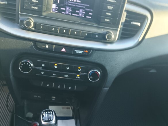 2020 Kia Ceed III, серый, 1500000 рублей - вид 7