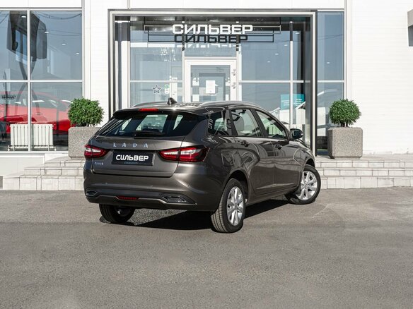 2026 Lada (ВАЗ) Vesta SW I Рестайлинг (NG), коричневый, 1935000 рублей - вид 2