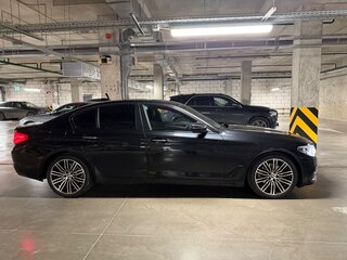 2017 BMW 5 серии 520d xDrive VII (G30/G31/G38), чёрный, 2900000 рублей, вид 1