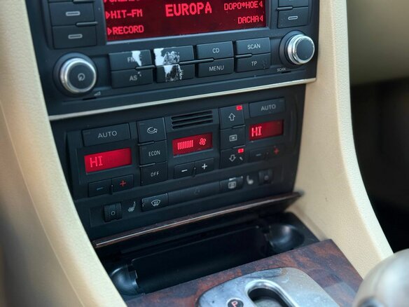 2007 Audi A4 III (B7), красный, 607000 рублей - вид 16